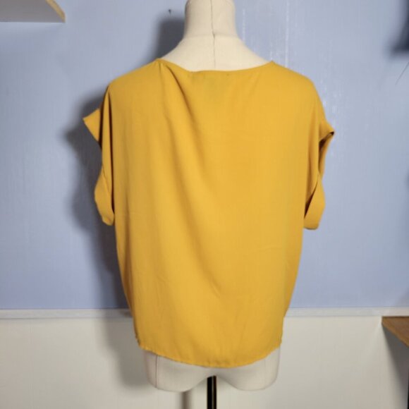 Forever 21 Medium Goldenrod Rolled Shortsleeve V Neck Front Knot Lightweight Top - Picture 6 of 9
